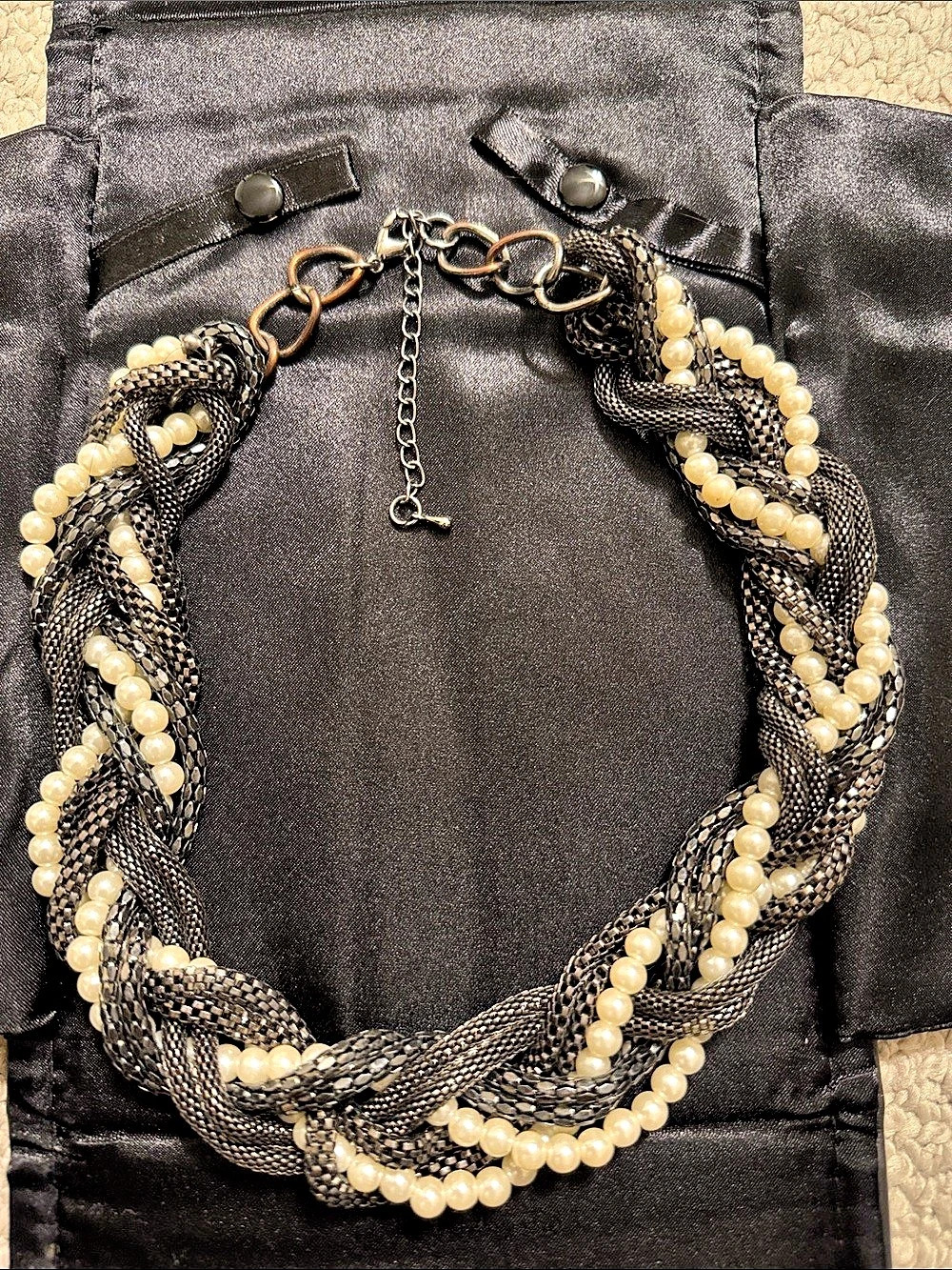 Black & Cream Braided Pearl Necklace Like New